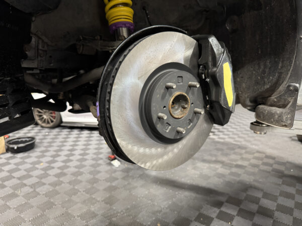 Toyota UK Spec Supra Front Brake Kit - Image 5