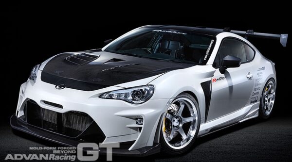Advan Racing GT Beyond 18" Wheels GR Yaris - Image 3