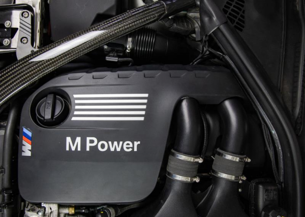 Mishimoto BMW F8X M3/M4 Charge Pipe Kit 2015–2020